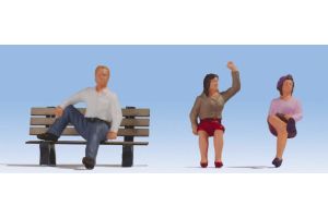 17860 Noch Seated People 3 Figure Set