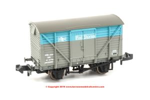 377-629 Graham Farish BR 12T Ventilated Van Plywood Doors