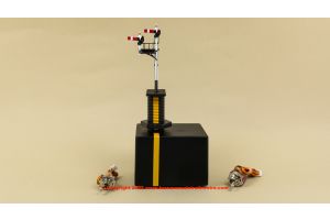 2L-001-006 Dapol GWR Junction Signal Left Hand with two arms shorter post to the left