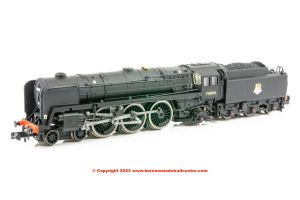 2S-017-006 Dapol Britannia Class 7MT Steam Locomotive number 70000 Britannia in BR Unlined Black livery with early emblem