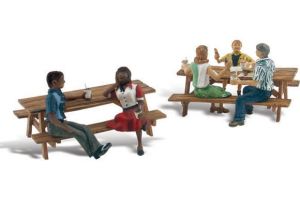 A1939 Woodland Scenics Scenic Accents Figures - Outdoor Dining