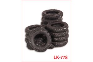 LK-778 Peco Pile of Tyres