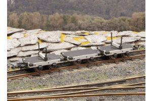OR163 Peco Bolster Wagons - Pack of 3