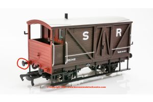 SB003-006 LSWR Road Van Buffer Head
