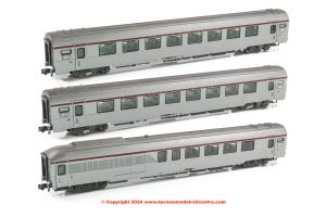 HN4441 Arnold SNCF 3 Coach Pack TEE Cisalpin Milan  Paris - Silver livery epoch IV