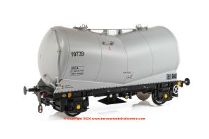 1063 Heljan PCA Tank Wagon number 10739 - Blue Circle Cement Grey