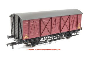 E87060 EFE Rail GWR 10T Bloater Fish Van BR Crimson