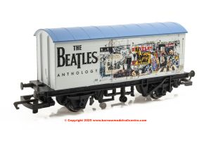 R60317 Hornby The Beatles Anthology Wagon