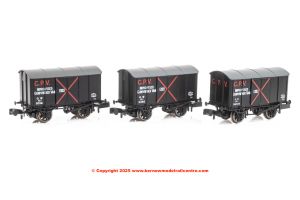 961003 Rapido Iron Mink - GW at War Pack A Triple Pack - Improvised gunpowder van livery