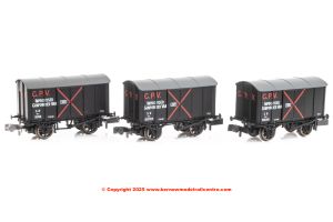 961005 Rapido Iron Mink - SR at War Triple Pack - SR livery improvised gunpowder vans