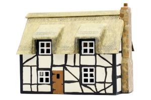 C020 Dapol Thatched Cottage Kit
